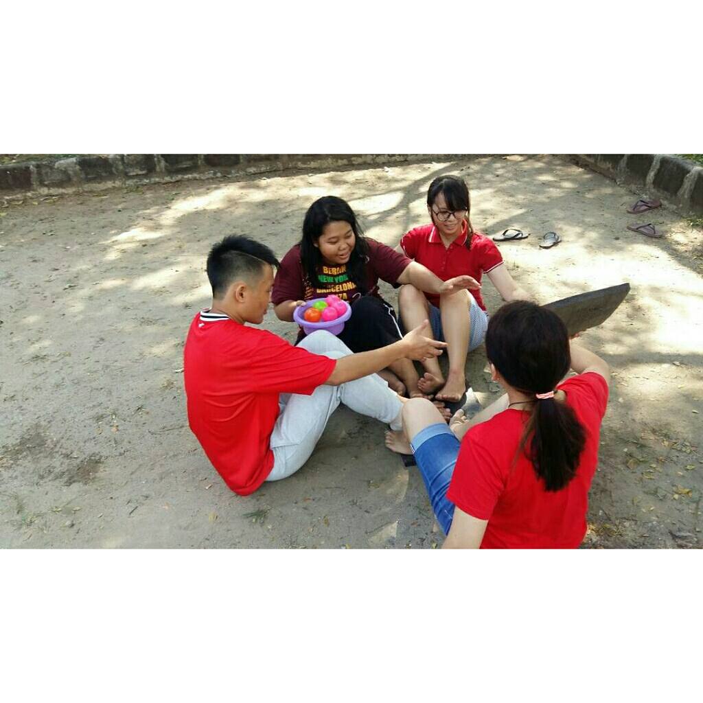 Hima_Psi_UBM's tweet photo. Keseruan gathering bersama hima paikologi tahun 2015/2016 https://t.co/wlLiclDGML