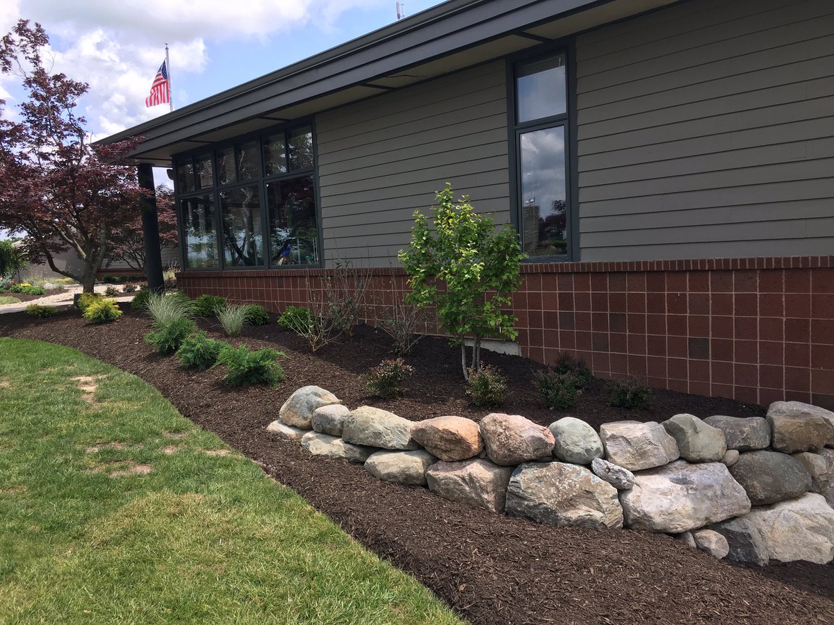 Nice landscape job by <a href="/DaveyTree/">Davey Tree Expert Co</a> landscape division <a href="/KentonCoGolf/">KentonCountyGolf</a>. Great job by those guys, much deserving!