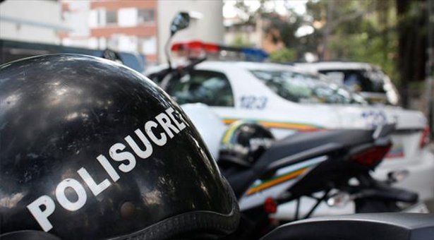 futpvzulia's tweet image. Así Polisucre mató de un tiro en la cabeza a jefe del Clap en Petare (+vídeo) - wp.me/p7jxjR-u31  #Constitu…