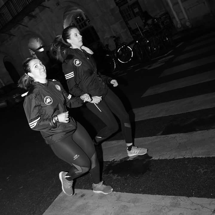 BoostBastilleCo's tweet photo. Echauffement Place des Vosges #WhyIRunBastille https://t.co/qzI4FKLpyW