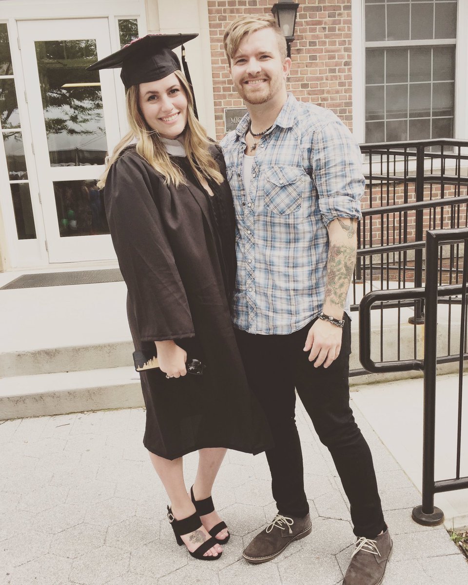 what to get my girlfriend for graduation