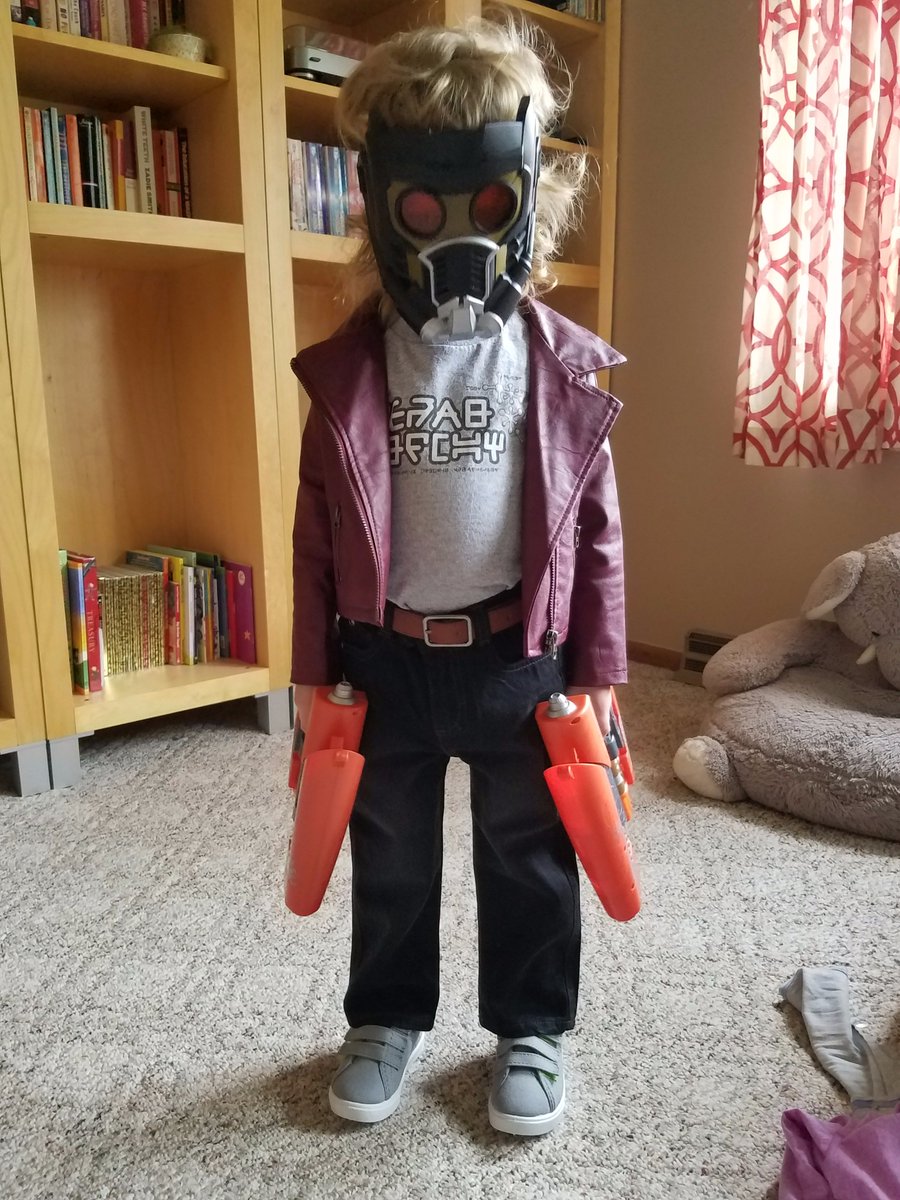 SeeYouIn30's tweet image. Gracie's ready for #GuardiansoftheGalaxyVol2 but has to settle for #MSPCOMICON2017 this weekend.