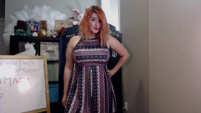 It's a night for PICTIONARY!! I'm online now! :) https://t.co/mp8SXniXfZ https://t.co/2Aw3NowK2P