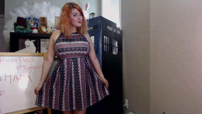 It's a night for PICTIONARY!! I'm online now! :) https://t.co/mp8SXniXfZ https://t.co/2Aw3NowK2P