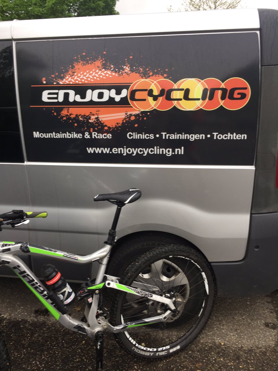 ClemensHottenhu's tweet photo. Gisteren top event #ProBoTas Mtb tocht. Top geregeld door @vdboschbeton en @profiel bv Hengelo(O) https://t.co/QaFRq33rpX