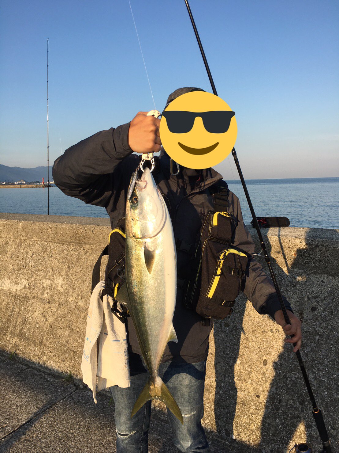 セニソラ ついに ショアジギングで初釣果 ダイソー ジグロック Crx 1002lsj 15レブロス3012hg T Co Ji9l60pecx Twitter セニソラ ついに ショアジギングで初釣果 ダイソー ジグロック Crx 1002lsj 15レブロス3012hg T Co Ji9l60pecx Twitter