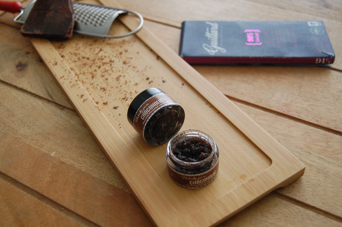 NY_Cosmetics's tweet photo. Chocolate flavoured sugar scrubs with real chocolate to nourish and gently exfoliate dry &amp; chapped lips. Shop at https://t.co/2GkXk62hud https://t.co/cKzascfZxa