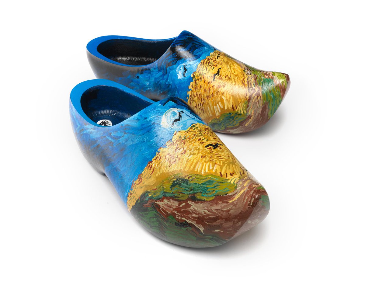 awc_haandrikman's tweet image. #woodenshoes Painted fort: #kustersengineering member of the D.C. A. #vangogh photo @ZEBRAFotostudio muralmania.nl/blog/klompen/