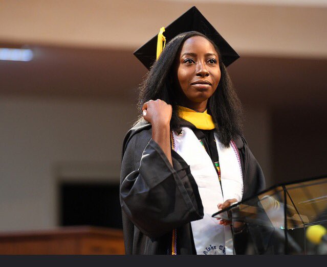 leseyyy's tweet photo. About a week ago... #OUGRAD17 ๐ธ: @OakwoodU https://t.co/mzBdUlokrr