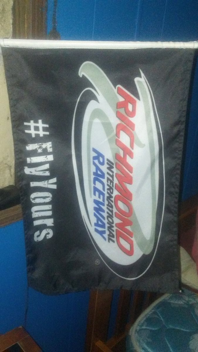pbrscott89's tweet photo. @RIRInsider i have my flag in my room as a decoration love Richmond my home track #FlyYours https://t.co/YTNKiTRNfp