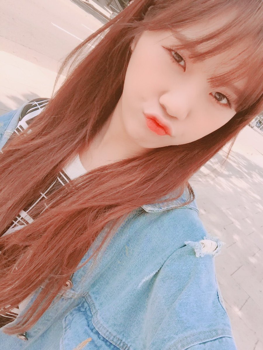 OMG_members's tweet photo. #밈 #쨍쨍 #날씨 #굳굳 #산췍

오늘 날씨 너무나 좋은 것..
다들 열심히 산책 해엽
ㅎㅎ힣 https://t.co/IBbczHbT4z