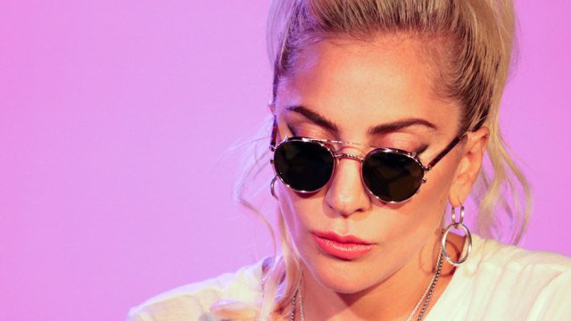 Lady Gaga mourns friend's death to breast cancer bit.ly/2rBg0L1 https://t.co/OzjE2H57I2