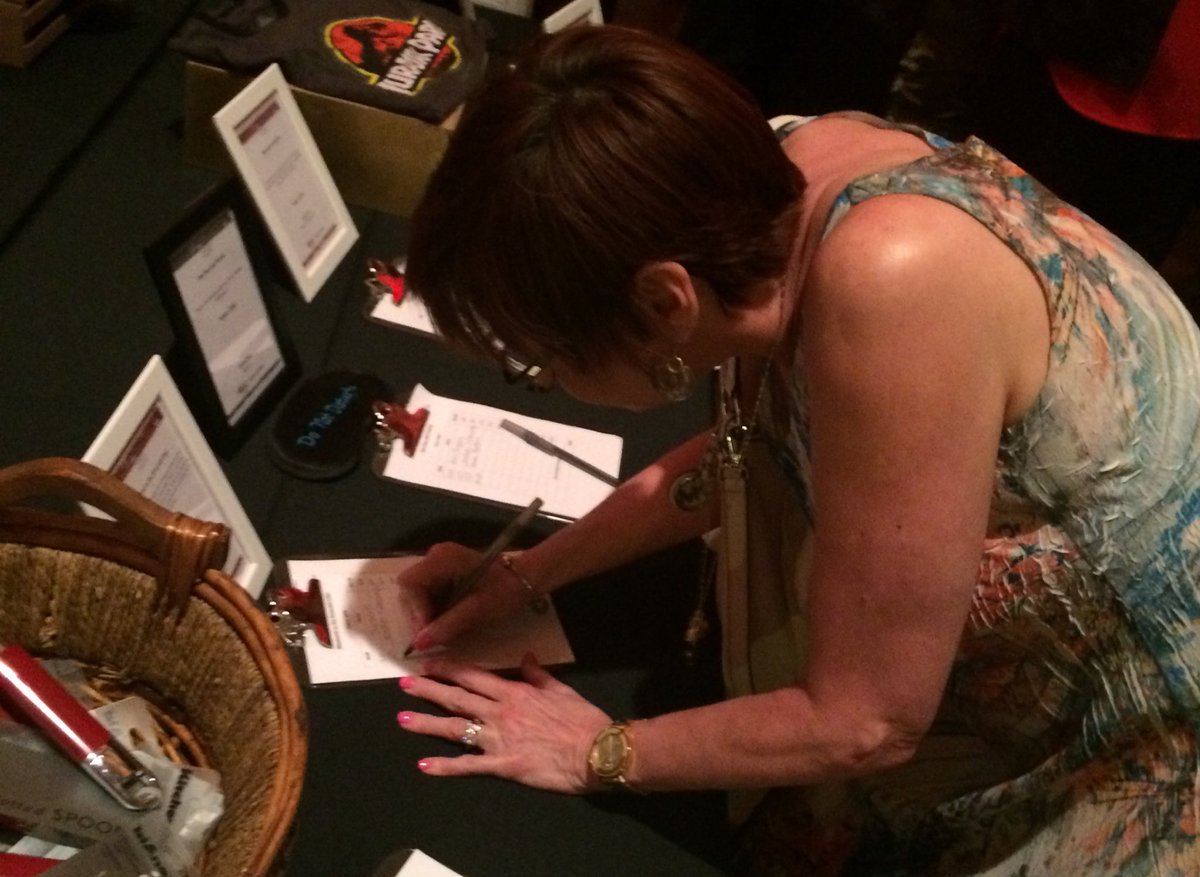 AmericanHeartWA's tweet photo. Silent auction closing soon! Get those bids in!! #DinnerWithHeart https://t.co/3bBBSAXfNS
