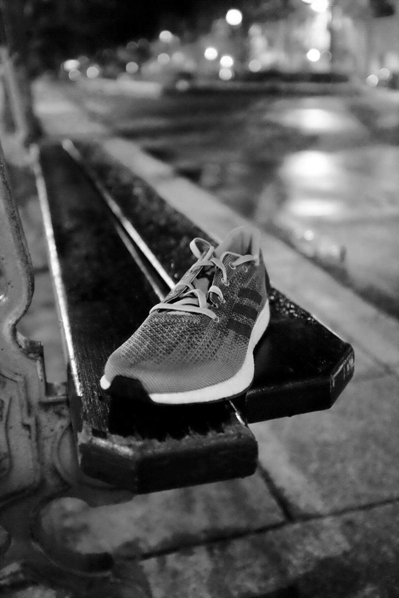 AR_Republique's tweet photo. Petit retour en arrière sur l'état du relai à minuit : des sourires et des pauses #whyIRunRepublique #pureBOOST DPR https://t.co/meE4PCWilT