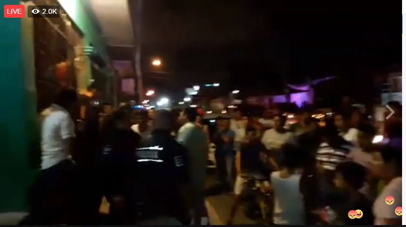 ImpuneMex's tweet photo. La banda llegó al domicilio del ruso nazi en Cancún , aún falta confirmar si hubo linchamiento o no https://t.co/iIJmaXL1KA https://t.co/ienfoLntkZ