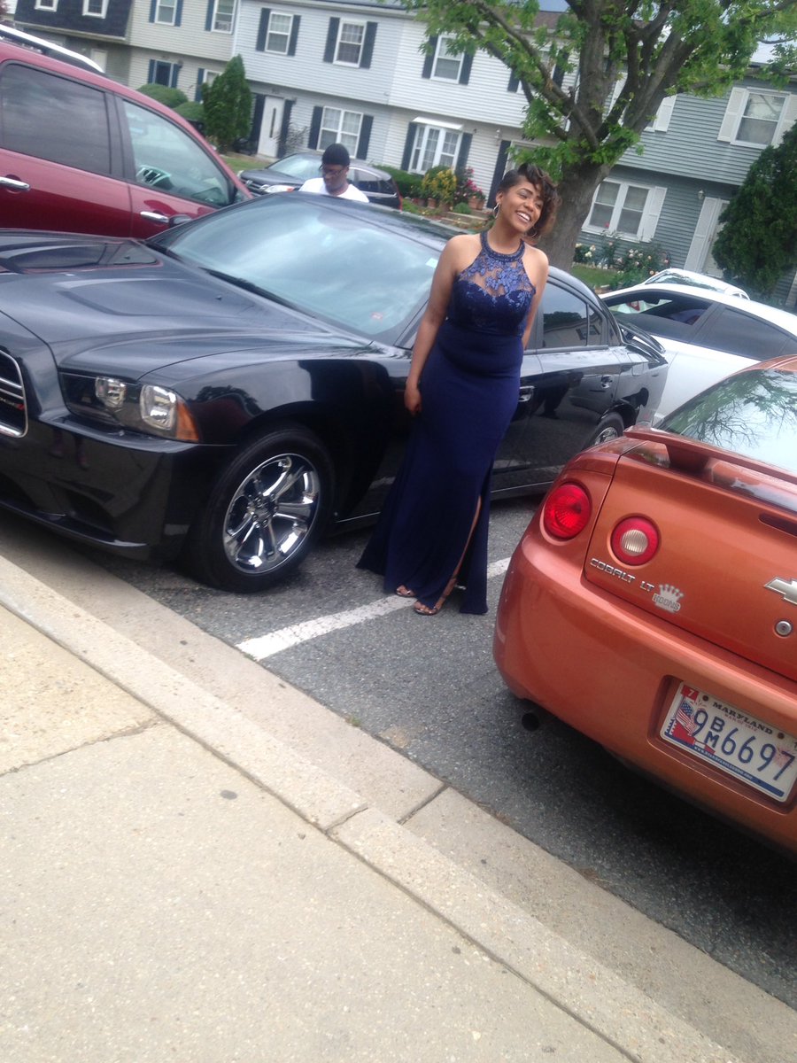 briiglizzyy_'s tweet photo. bittie slayed π»π―@__izzaJ #centralprom https://t.co/SWAipbh6ru