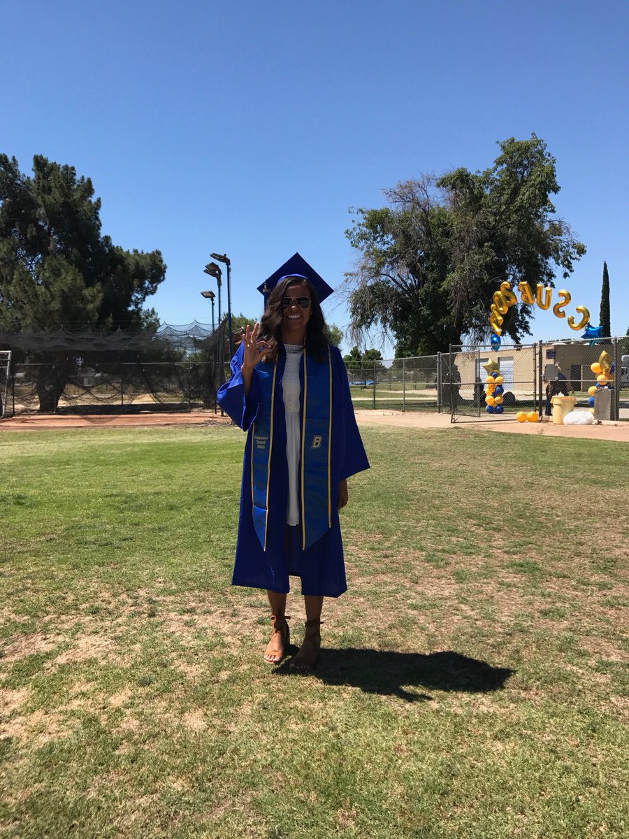 EvansvilleAD's tweet photo. CSUB Student-Athletes. #CSUB2017 https://t.co/NkjzJhDc0X