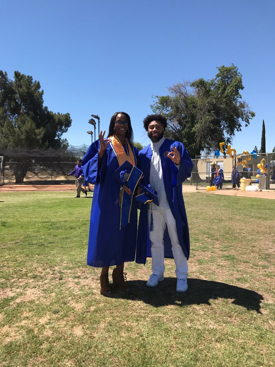 EvansvilleAD's tweet photo. CSUB Student-Athletes. #CSUB2017 https://t.co/NkjzJhDc0X