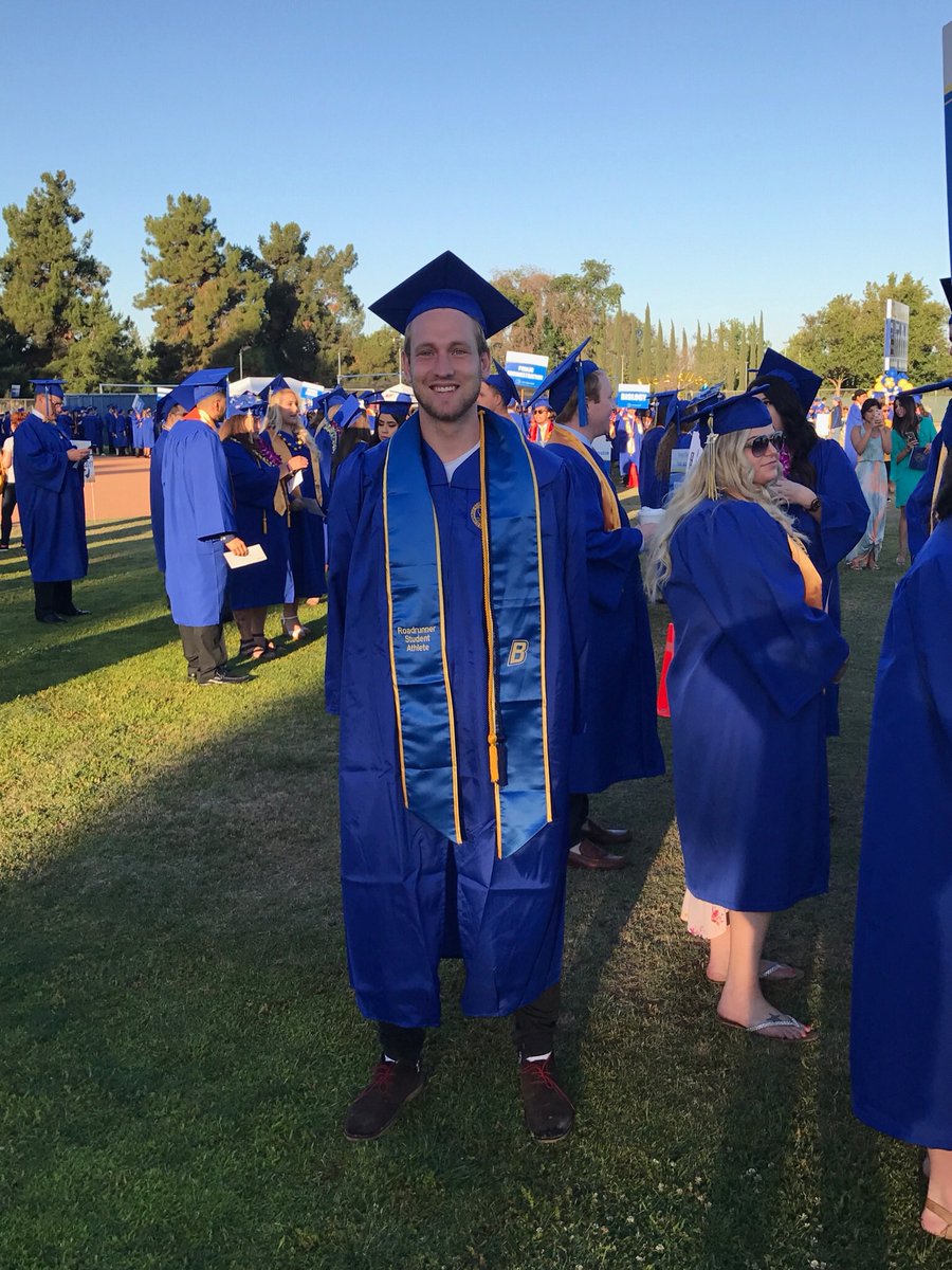 EvansvilleAD's tweet photo. CSUB Student-Athletes. #CSUB2017 https://t.co/XOxi31tRIp