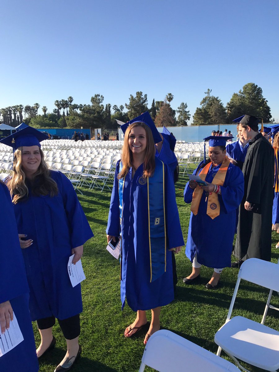 EvansvilleAD's tweet photo. CSUB Student-Athletes. #CSUB2017 https://t.co/SANnSDlOP3