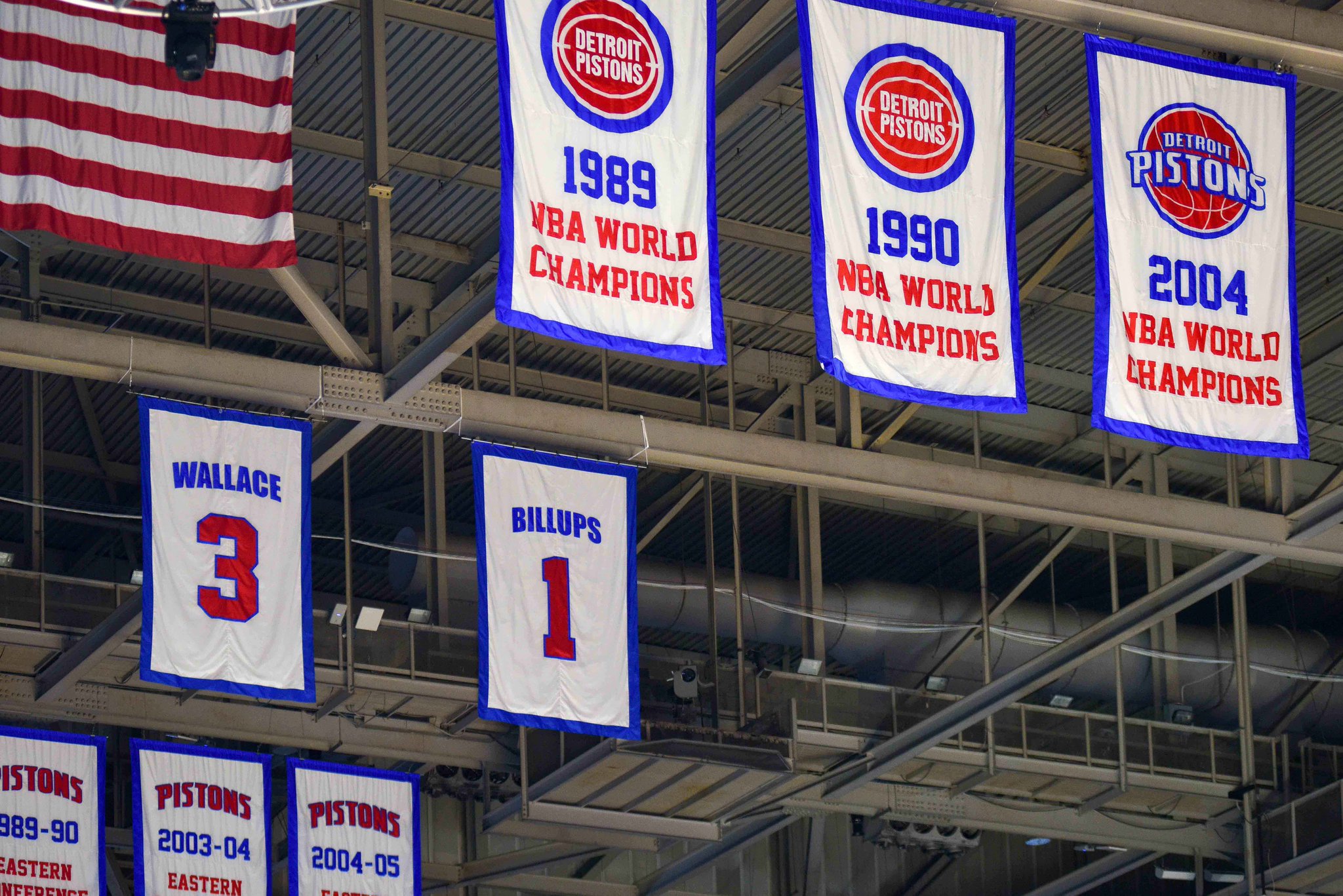 Happy 60th Birthday to Legend Bill Laimbeer  via 