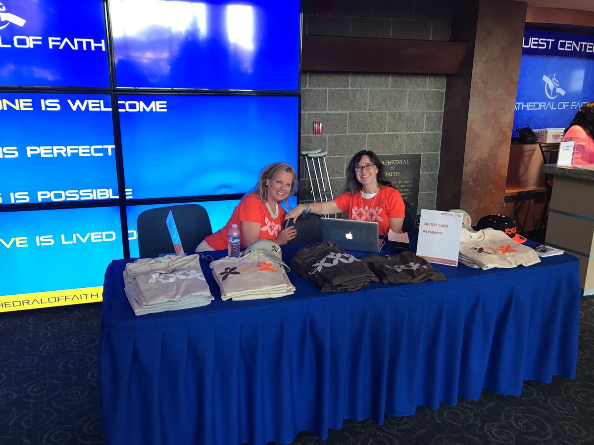 LifeChildUSA's tweet image. Also stop by the blue tables to snag some sweet threads from these beautiful people! #ConcertforChange