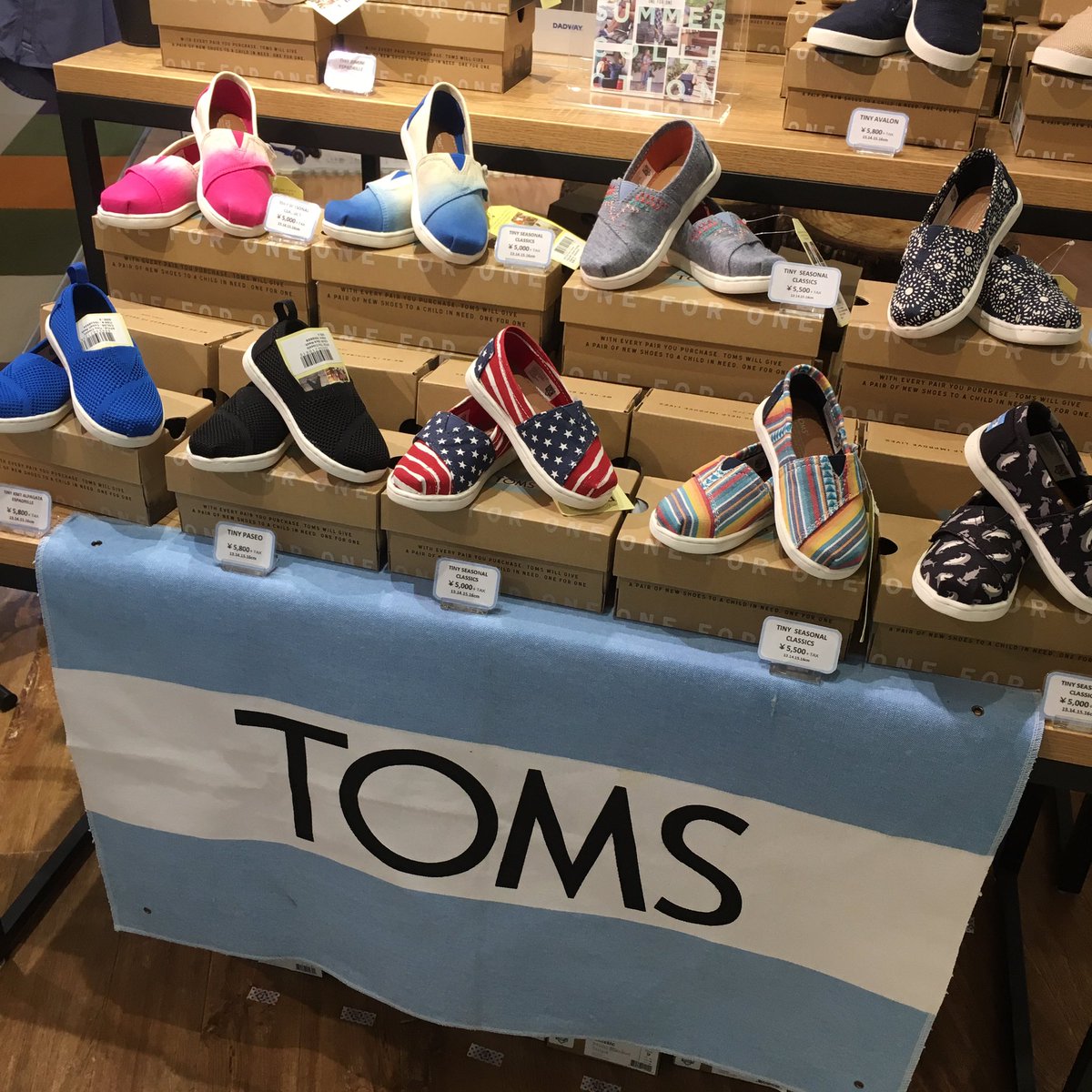 名古屋parco 名古屋パルコ 西館6f ダッドウェイ Tomsのpop Up開催中 Tomsが届けている靴は全て子供たちのために新しくデザインされたものです