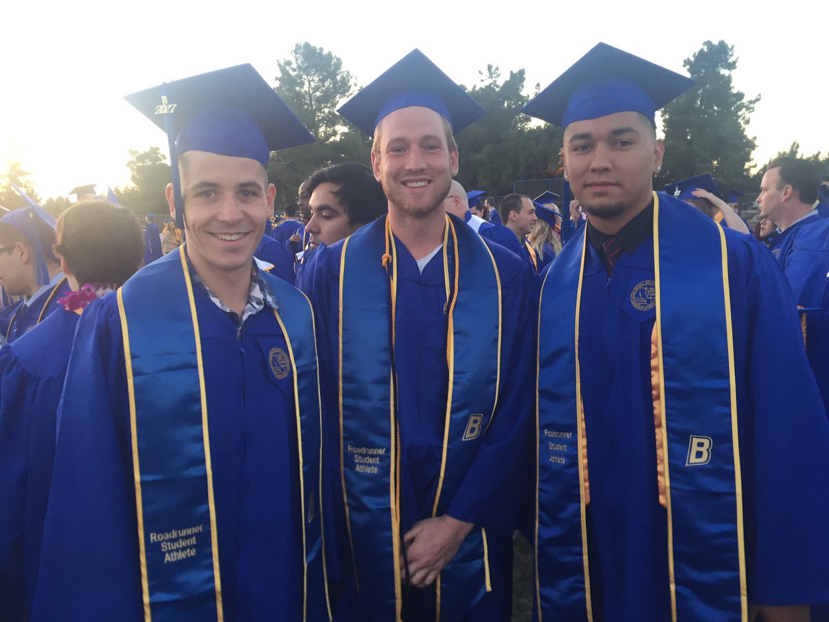 EvansvilleAD's tweet photo. CSUB Student-Athletes. #CSUB2017 https://t.co/rP8i0jDPcI