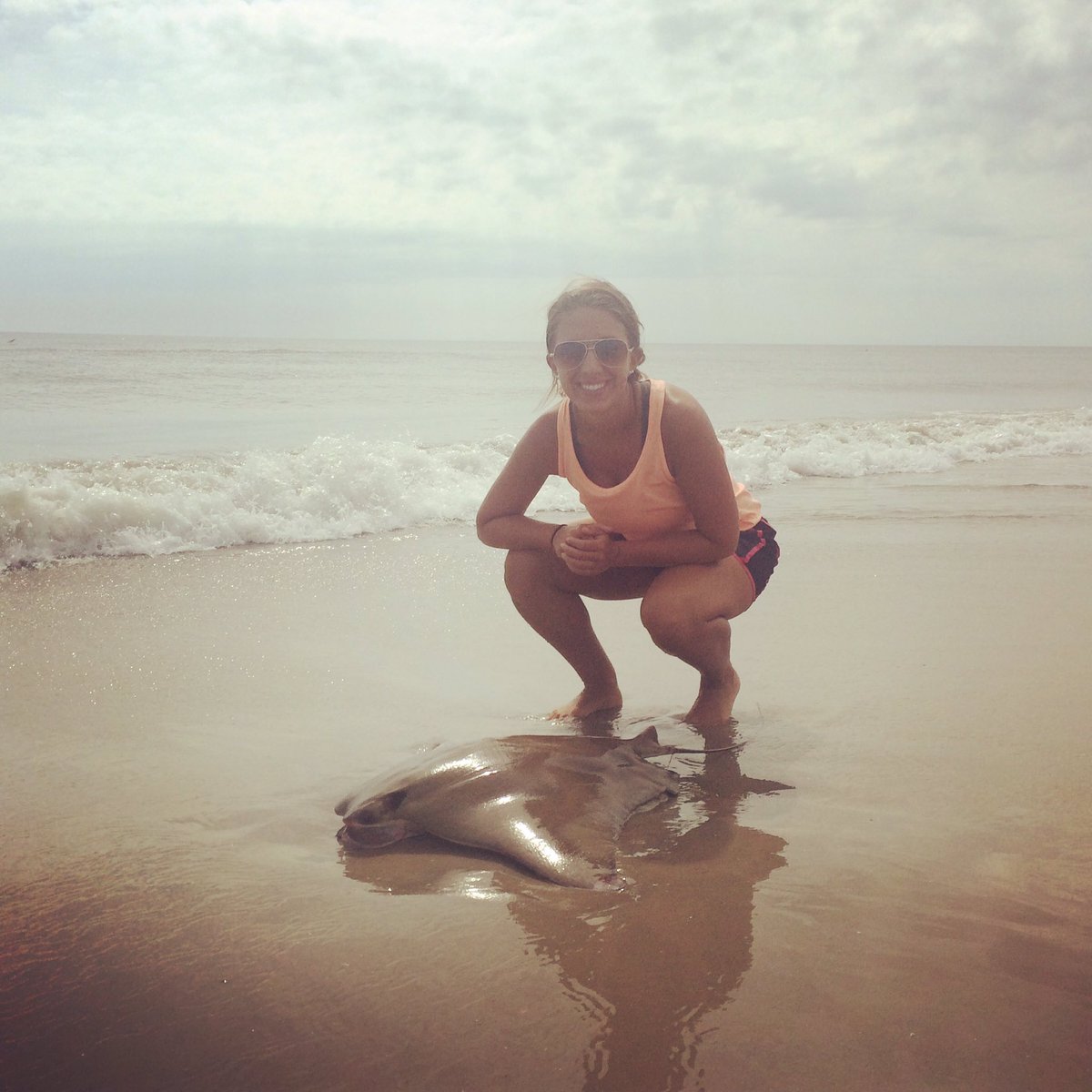 b_hadley8's tweet photo. Hey @BillNye I'm a rising Marine Scientist from NC State, interested in the impact of climate change on coral reefs #BillMeetScienceTwitter https://t.co/gwfeAwUP3G