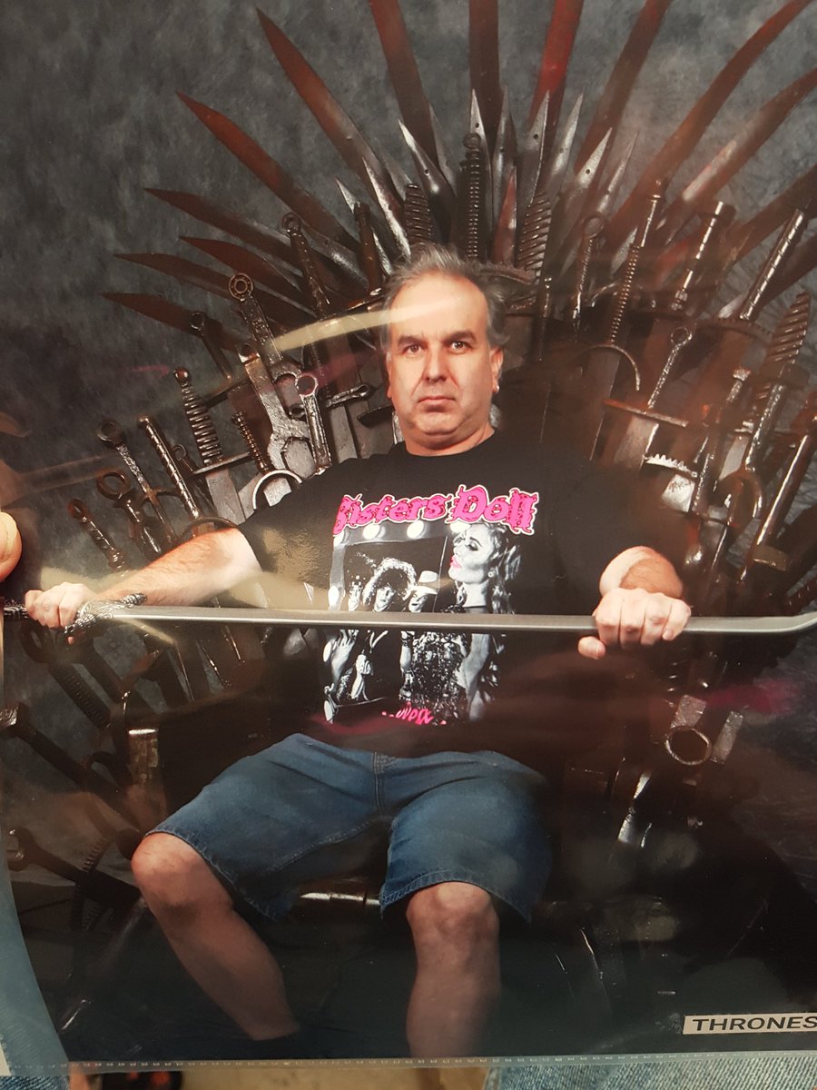 giftsforthegeek's tweet image. Representing @SistersDoll as I take the throne @ThronesCon