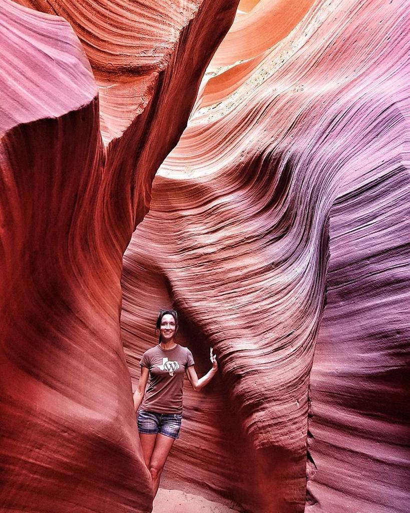 RowanWakeford's tweet photo. Exploring the curves and colours of Antelope Canyon. ~Ro on the Go
#roonthego #antelopecanyon #utah #canyon #escap… https://t.co/wZrbjfLlzu https://t.co/tZZkRiaxEl
