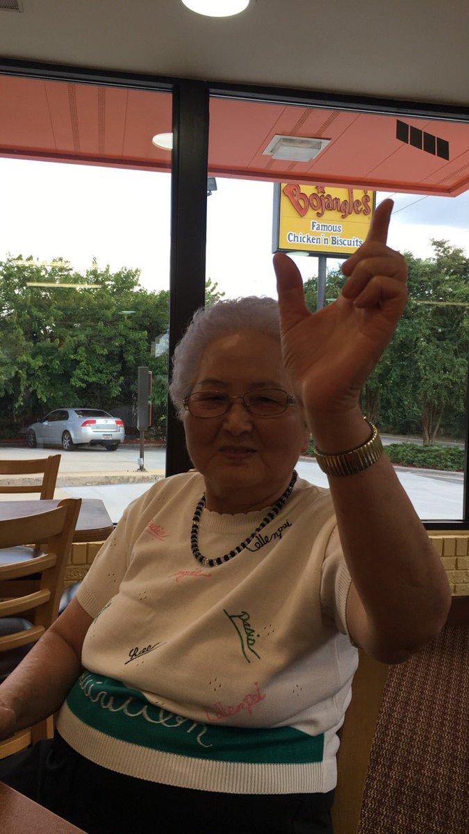 lee_anna321's tweet photo. @Bojangles1977  The whole fam is loving Big Bo https://t.co/5rq8pSyH5S