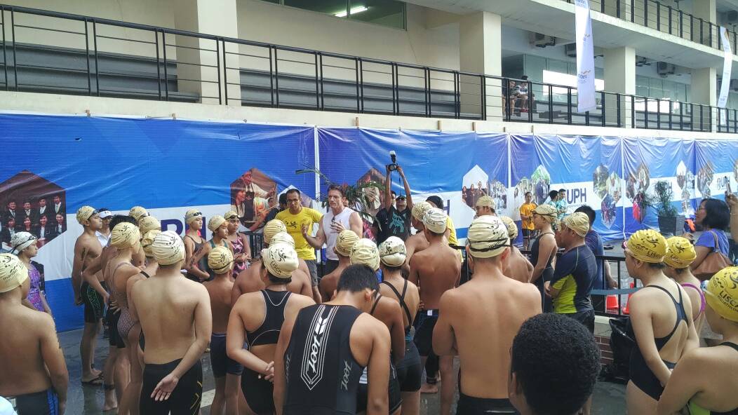 Para peserta sedang menerima Brief nih Ouchers sebelum bertanding. #LiscaAquathlon