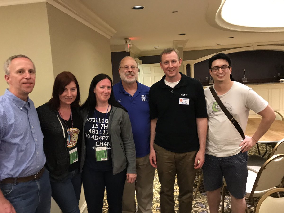 n7hpr's tweet photo. The gang is all here. @jeriellsworth @whiteaudio @rtlsdrblog who did I miss? https://t.co/LoIx4cVnvj