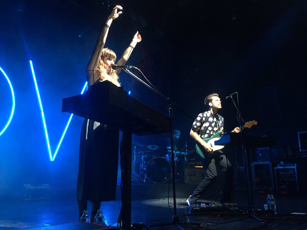 FestifyTV's tweet photo. El primer concierto de @OhWonderMusic en CDMX y @El_Plaza_ está a reventar. https://t.co/KLCCB1BMyE