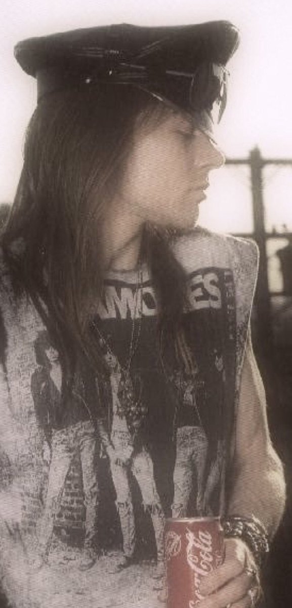 AxlBartekFans's tweet photo. "it had to be good to get where it is" 1926 thanx @CocaCola @axlrose https://t.co/RZHB34X0BL