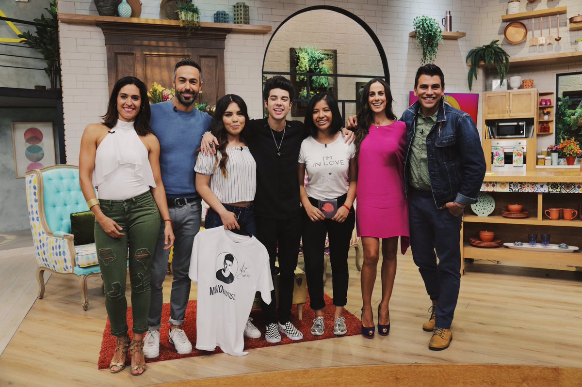 mariobautista_'s tweet photo. Que gusto estar hoy en @saleelsoltv ⚡️

Grandes personas, gran programa 👌🏻 https://t.co/HeFekw7djP