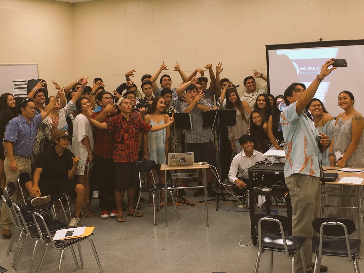 Selfie time at Kumu Blake's @malamahonua class presentations!
