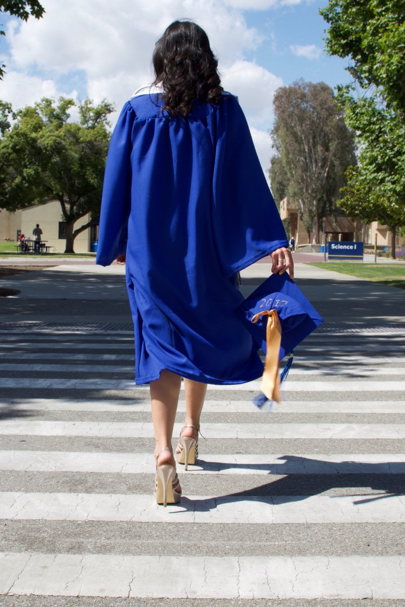 rootbeerphoto's tweet photo. @CSUBakersfield #2017Grad The daughter of my boss. #Congrats Jacquie. #CSUB2017 #rootbeerphoto #Bakersfield https://t.co/2i5ygtM2bq