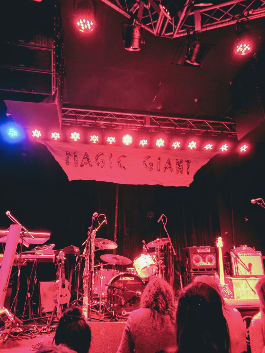 ddesjarl's tweet photo. Birthday concert #1 (of 3) with @magicgiant 👌 https://t.co/Rhh4Hlf23O