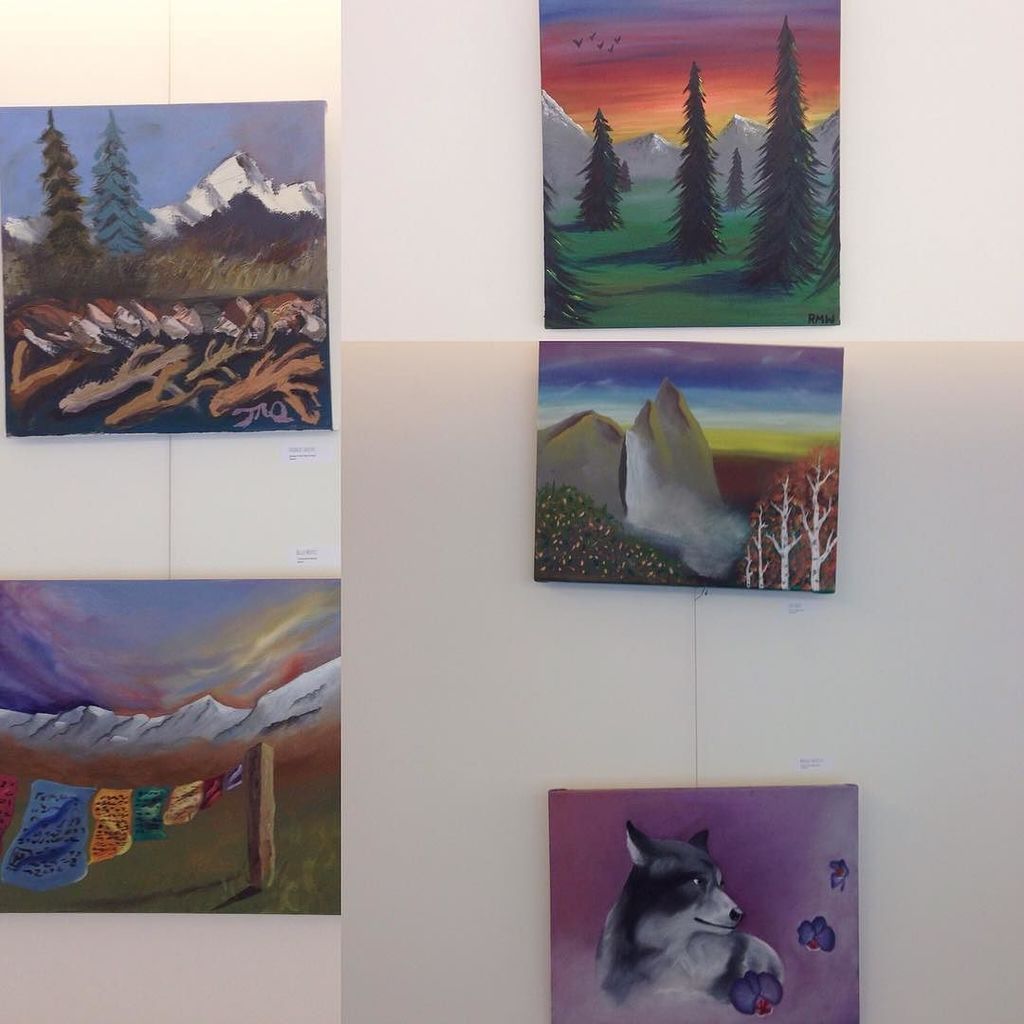 Ch3rylJoan's tweet photo. Some of the lovely student art from #thestudioproject @art_association_jh @wildlifeartjh #oilpainting #art #teachy… https://t.co/CCCBN0t27M https://t.co/66zAlAnr3s