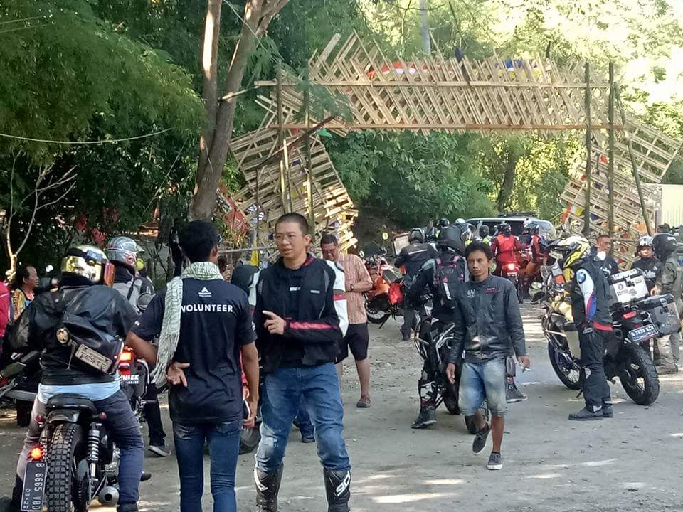 Info_Sumbawa's tweet photo. Acara Travellers Meeting HUINDONESIA di Pantai Kencana Sumbawa 18-21 Mei 2017 https://t.co/pUxyaUaSJi