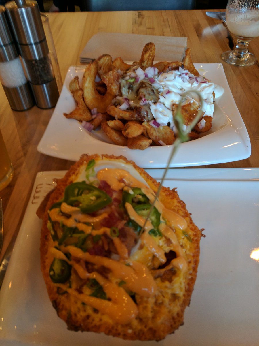 gallifreyan's tweet photo. Great burgers in Vegas this past week, but so glad to be "home" to @NomBurger #dateggdoe https://t.co/1cBJrUsICJ