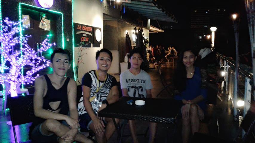gmlayan08261996's tweet photo. Open-minded people are fun to be with.
#havefunwiththem
#boardmate
#LABONITAJAPANESEBAR https://t.co/7fL7zJsAIn