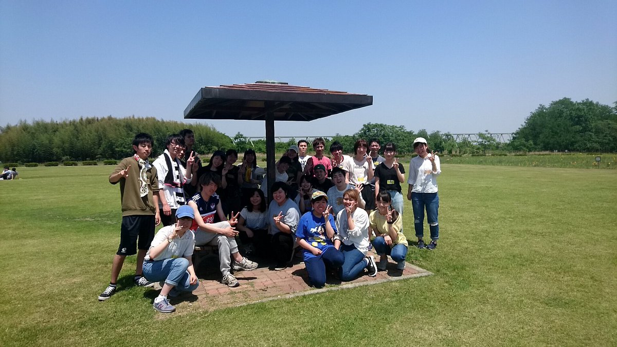 熱血 高校生販売甲子園 V Twitter 仲良くなろう企画のレクが終わりました 今回はジェスチャーゲームとケイドロをしましたよ 1年生警察の足が早くて 先輩ドロボウが直ぐに捕まっちゃいました いっぱい走ってお腹ペコペコです qでお肉沢山食べるぞ 宮崎