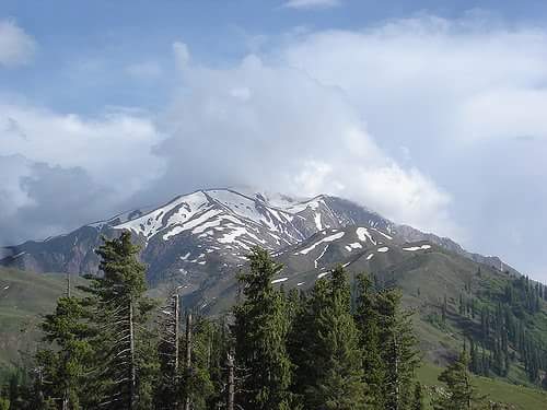 EcoVibeExplorer's tweet photo. #MusaKaMusala aka #MosesMat at 4080 meters altitude at the junction of #Siran and #Kaghan Valleys in #Himalaya #KPK #BeautifulPakistan https://t.co/XLzbvGmlkC