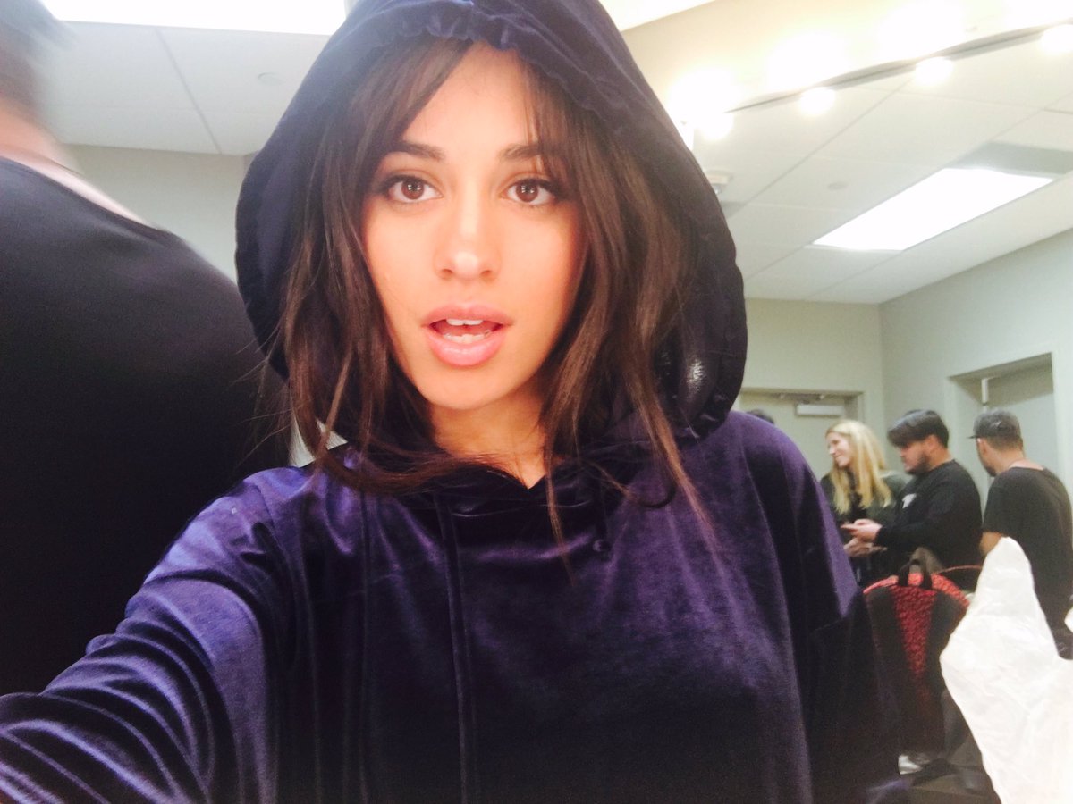 Camila_Cabello's tweet photo. ready for Sunday?????? https://t.co/ZewqVl5FIU