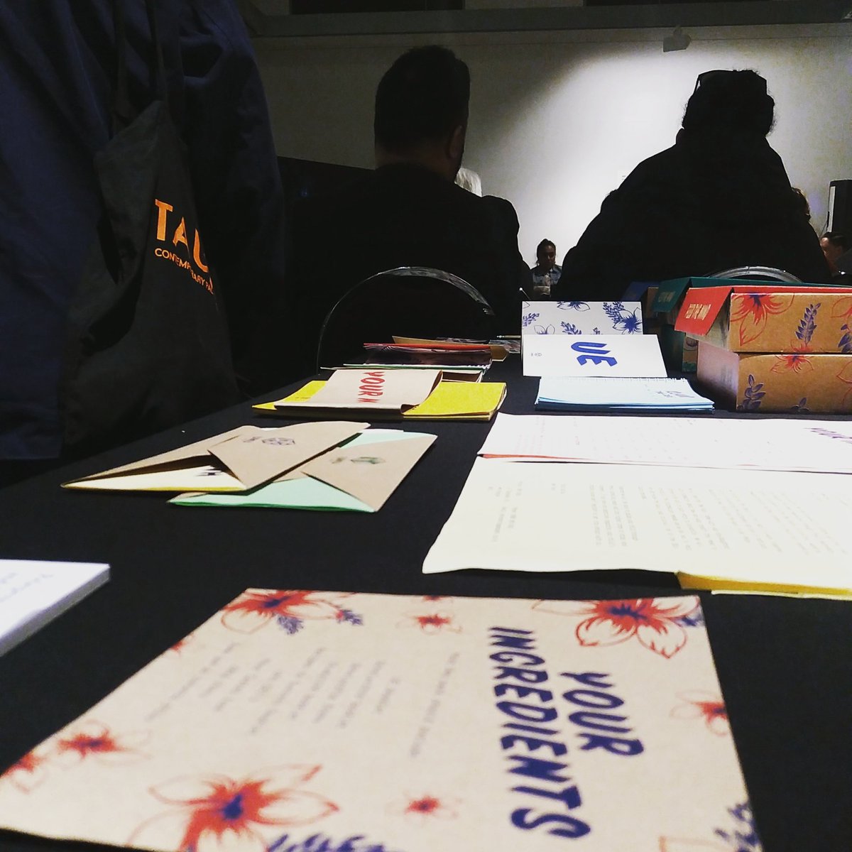 PatakaArtMuseum's tweet photo. Currently discussing how to be a practising artist with Tupe Lualua, Kereama Taepa and Michel Tuffery #UmuPack #Tautai https://t.co/6Gb90p4nBf