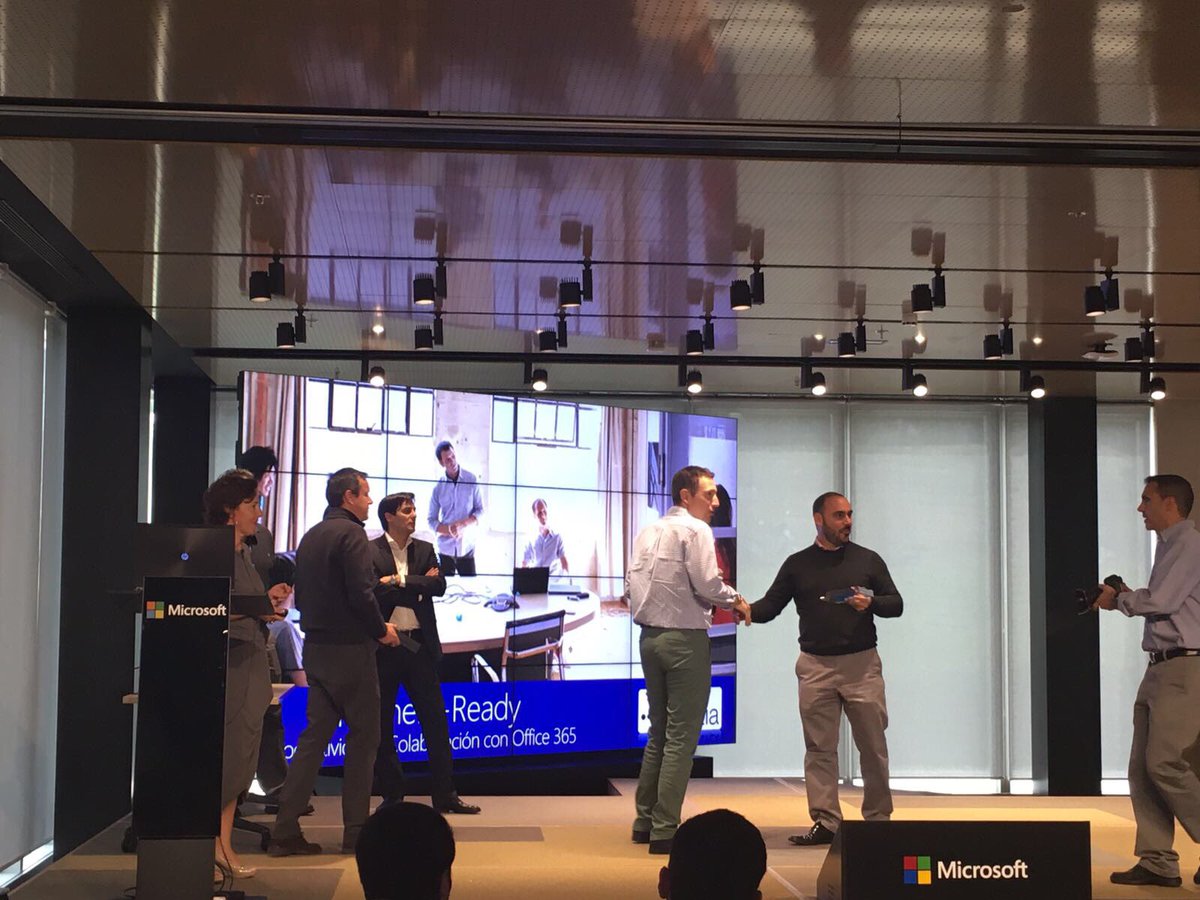 jmgonzalez365's tweet photo. Grupo Zertia | Premio productividad 2017 otorgado por @MicrosoftES. Gracias grupo @ZertiaTelecom por hacerlo realidad. https://t.co/FL4NrIGPHw