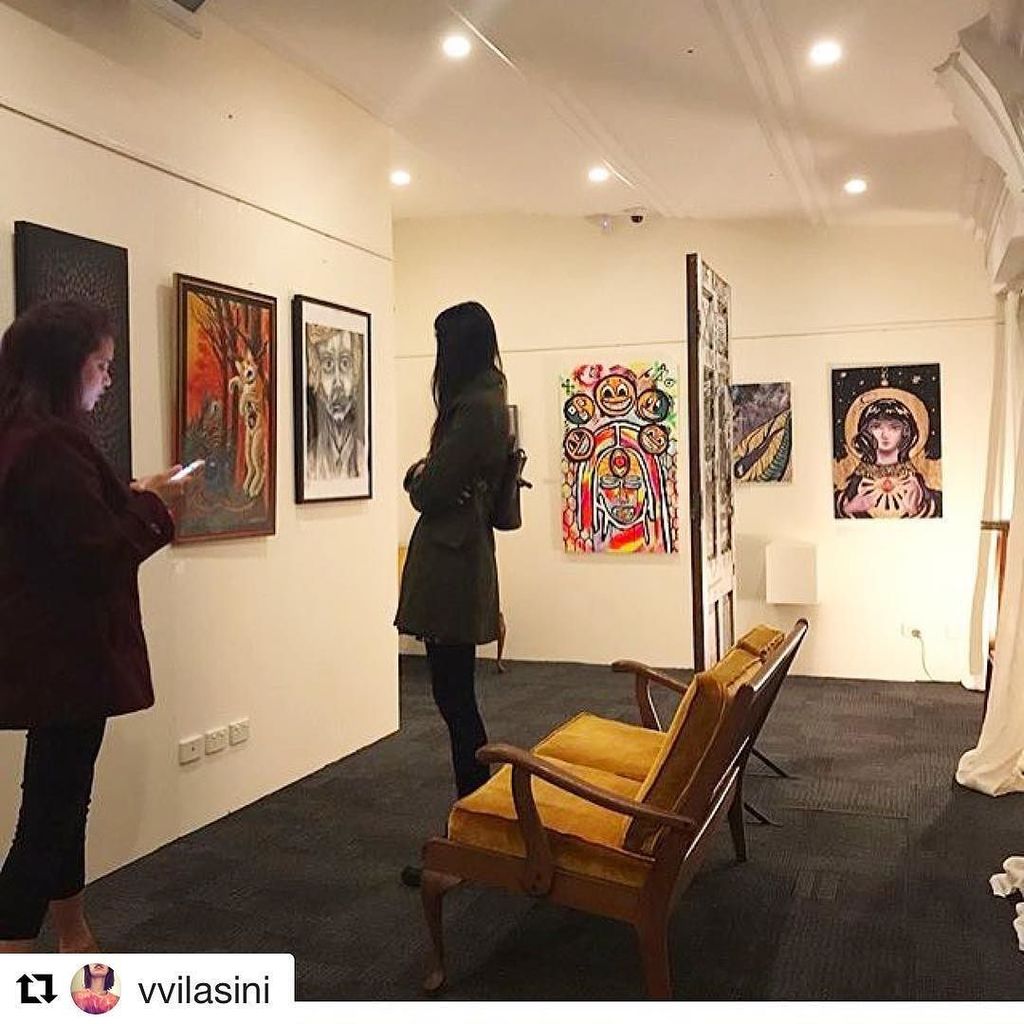 avenoirmag's tweet photo. #Rg from the Editor of our Art Department @vvilasini ・・・
Etranced last night at the opening of the 'Live Art Monda… https://t.co/Ln03TUzDKP https://t.co/euFUM7p9qf